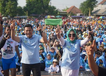 Ribuan Warga Tarik Senam bareng Subandi – Mimik