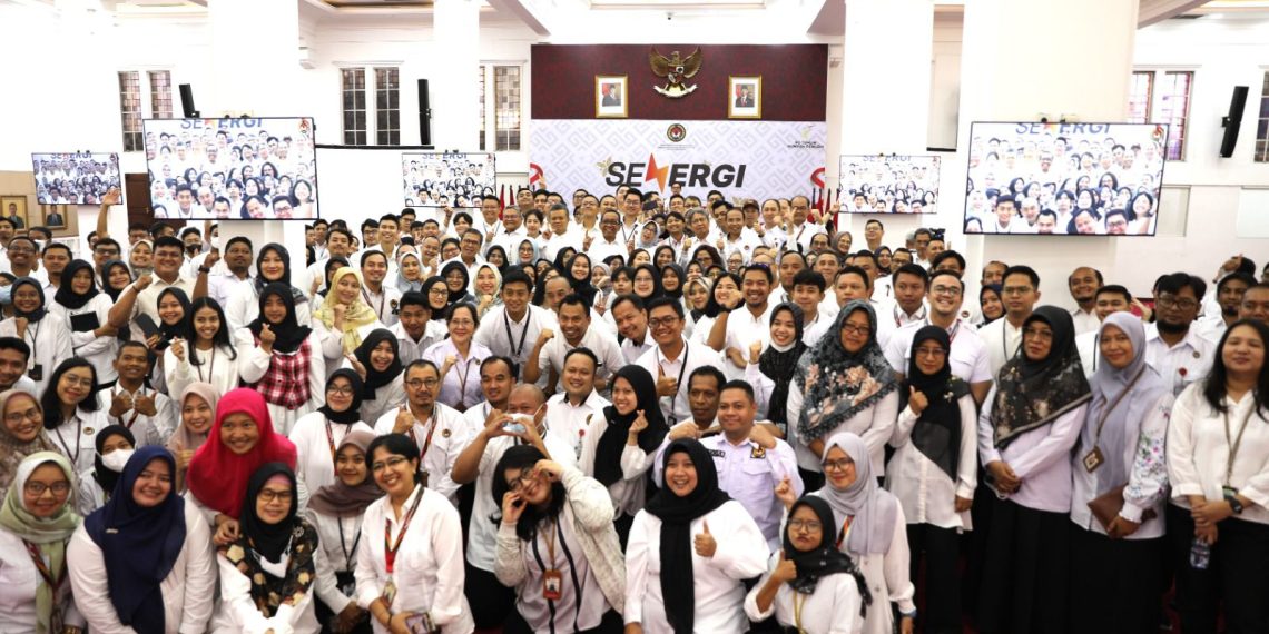 Berdialog dengan Seluruh Pegawai, Menko PMK Pratikno: Kita Harus Bangun Energi Kolektif