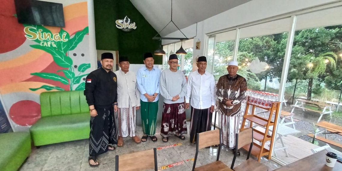 Pengasuh Ponpes Tebu Ireng Beri Dukungan Pasangan BAIK