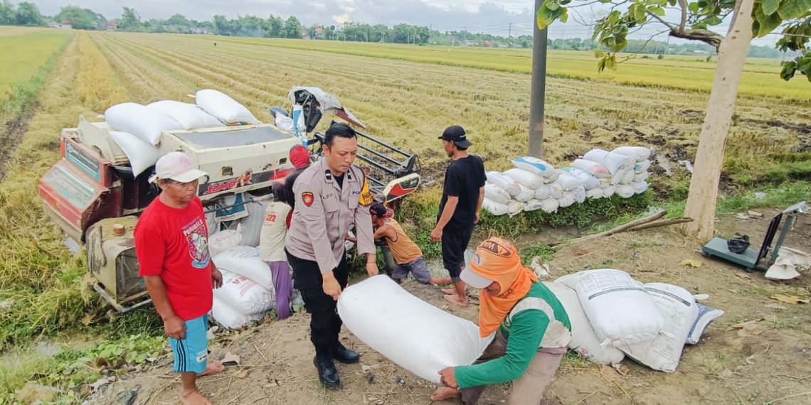 Polsek Tarik Berkomitmen Mendukung Program Asta Cita Ketahanan Pangan Nasional Melalui Koordinasi dengan Para Petani