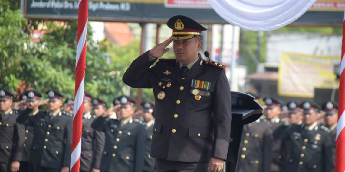Wakapolresta Sidoarjo Pimpin Upacara Hari Pahlawan 2024