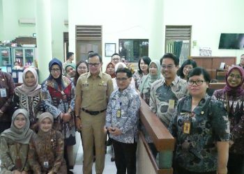 Wamendagri Bima Arya Sidak Disdukcapil Sidoarjo, Berikan Apresiasi Kepada Inovasi Jemput Bola