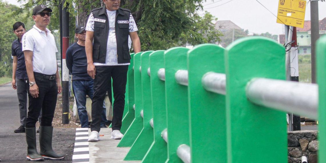 Plt Bupati Sidoarjo Subandi Sidak Jembatan Kedungpeluk yang Baru