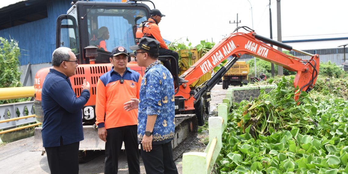 Pemkab Sidoarjo Dibantu BPBD Jatim Normalisasi Sungai Buntung Desa Tanjungsari