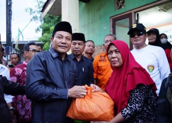 Plt Bupati Subandi Sidak dan berikan Bantuan untuk Puluhan Korban Puting Beliung di Ngingas Waru