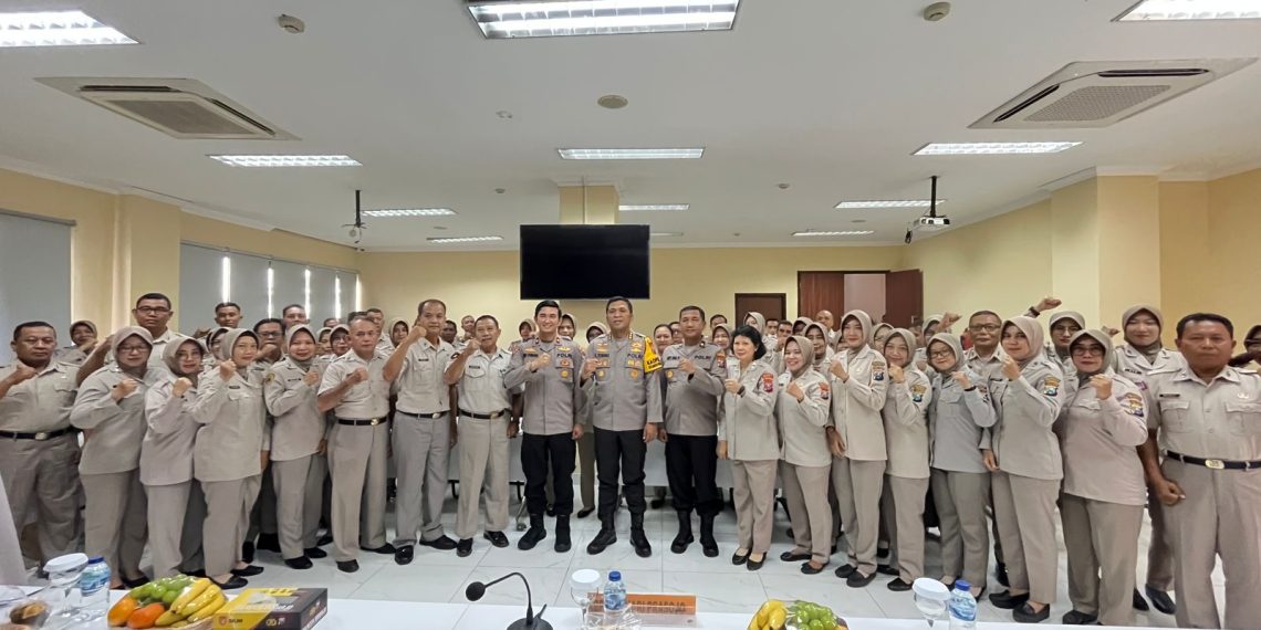 Kapolresta Sidoarjo Beri Motivasi Anggota Korpri