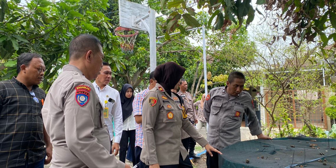 Polsek Sedati Siap Pekarangan Pangan Bergizi di Desa Buncitan