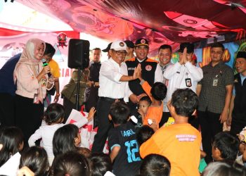 Menko PMK Pratikno Blusukan ke Lokasi Kebakaran di Kemayoran