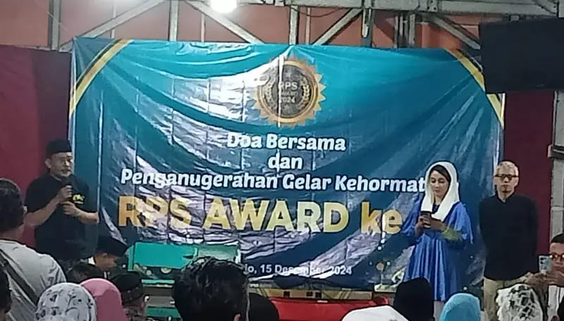 17 Tokoh Terima RPS Award III, Bupati Sidoarjo Terpilih H Subandi Jadi Tokoh Politik Terinspiratif 2024