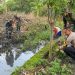 Antisipasi Banjir, Anggota Polsek dan Koramil Buduran Bersama Warga Kerja Bakti Bersihkan Sungai