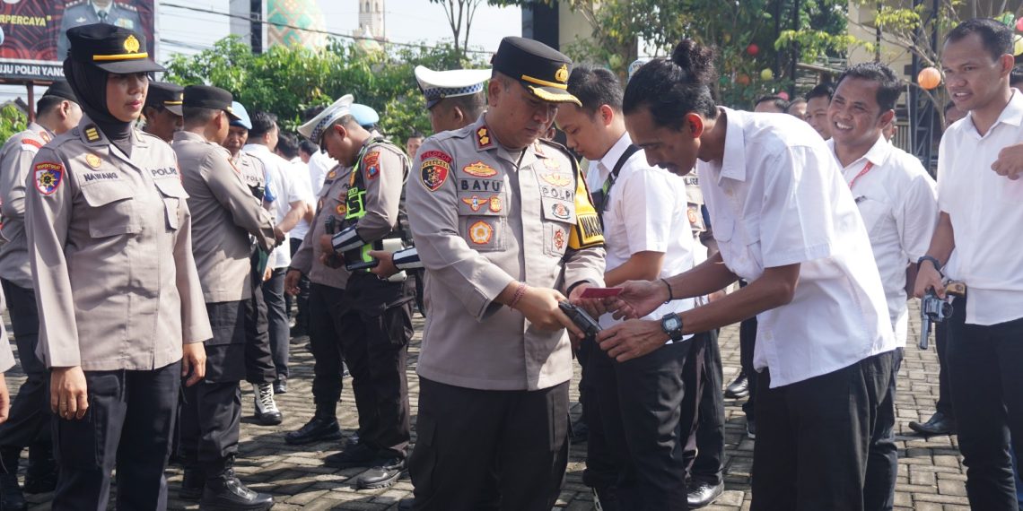 Jelang Pengamanan Tahun Baru, Wakapolresta Sidoarjo Cek Kedisiplinan Anggota