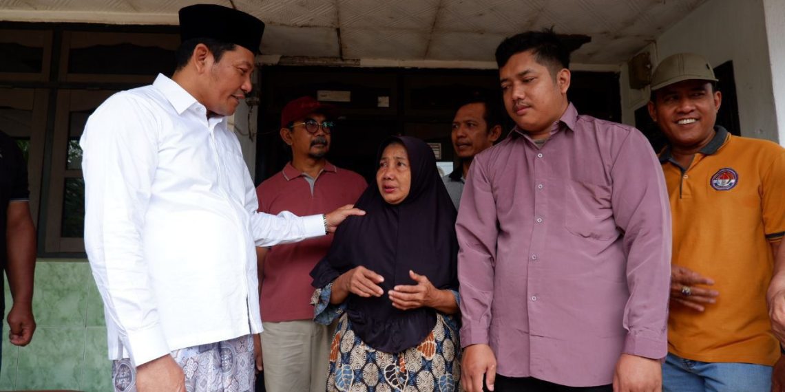 Plt Bupati  Subandi Beri Bantuan Renovasi RTLH di Desa Sambibulu