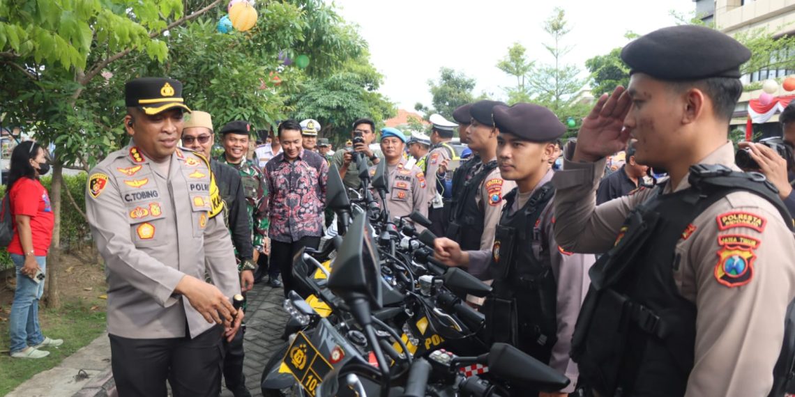 Kapolresta Sidoarjo Pimpin Apel Pengamanan Malam Tahun Baru 2025