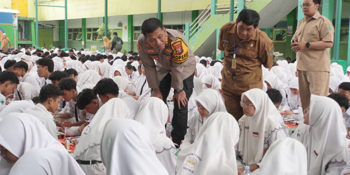 Forkopimda Sidoarjo Tinjau Pembagian Makan Bergizi Gratis