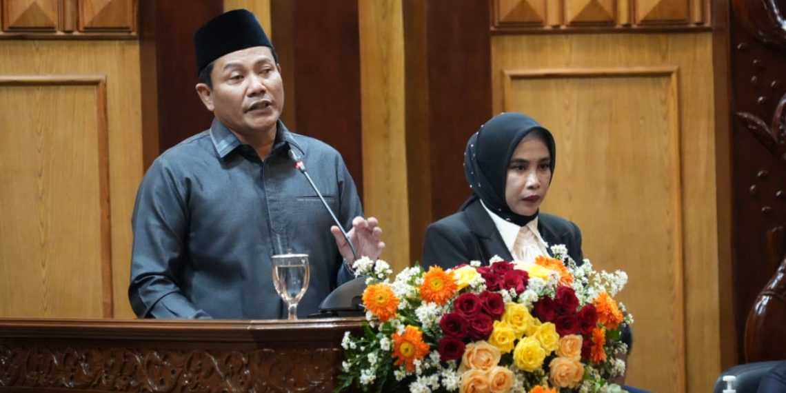 Sidang Paripurna DPRD Sidoarjo Tetapkan Bupati dan Wabup Terpilih 2025-2030