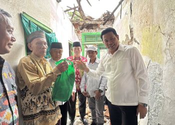Plt Bupati Subandi Renovasi RTLH Warga Sebatangkara di Desa Gisik Cemandi