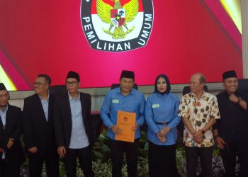 Ditetapkan KPU sebagai Bupati dan Wabup Sidoarjo 2025-2030, Subandi-Mimik Ajak Masyarakat Bangun Sidoarjo Lebih Baik Lagi dan Maju