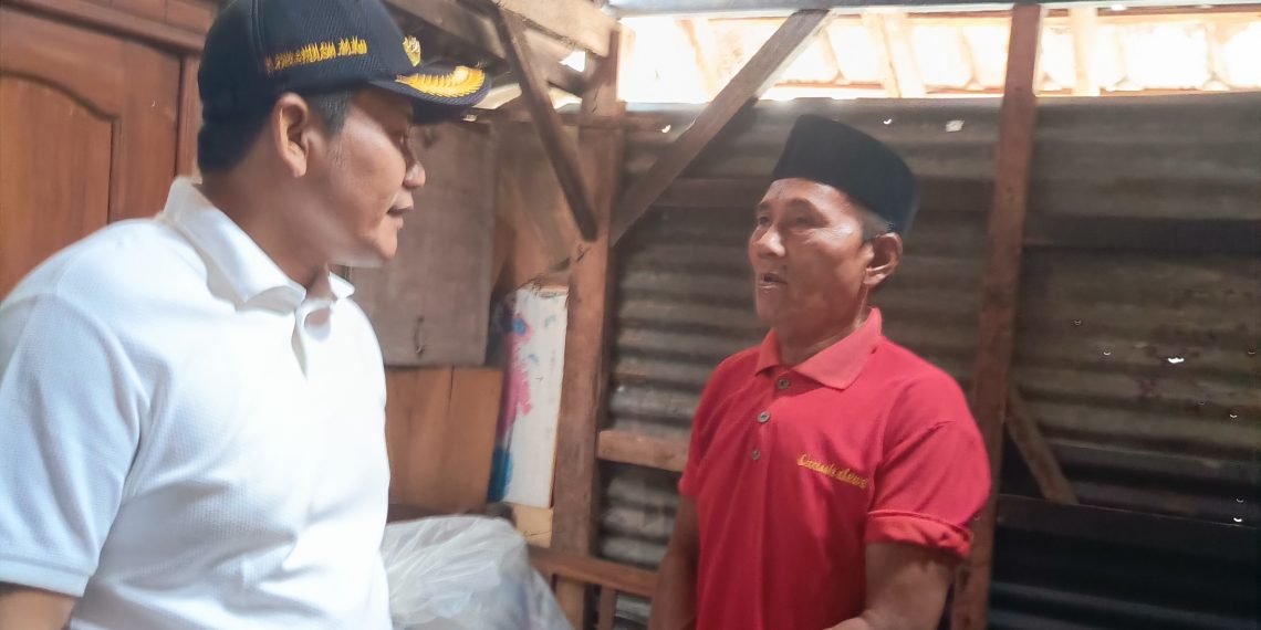 Plt Bupati Subandi Bantu Renovasi Dua RTLH