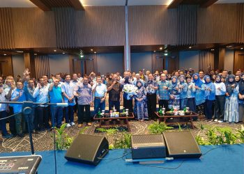 Ratusan Alumni Bintara Milsuk TNI AL Angkatan VII/1 88-89 Gelar Reuni dan Tasyakuran Wabup Sidoarjo Hj Mimik Idayana