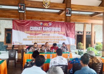 Polisi Gelar Curhat Kamtibmas di Desa Sidomulyo Krian