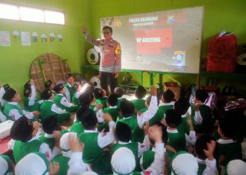 Polsek Krembung Edukasi Bahaya Bullying di Sekolah
