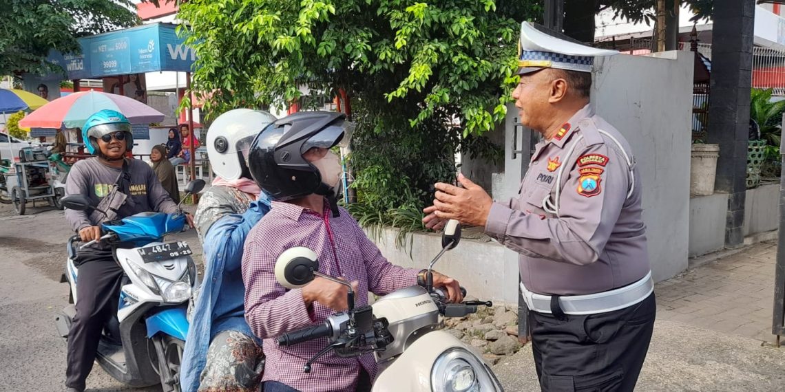 Unit Lantas Polsek Taman Himbau Pengendara Tertib Lalin dalam Operasi Keselamatan Semeru 2025