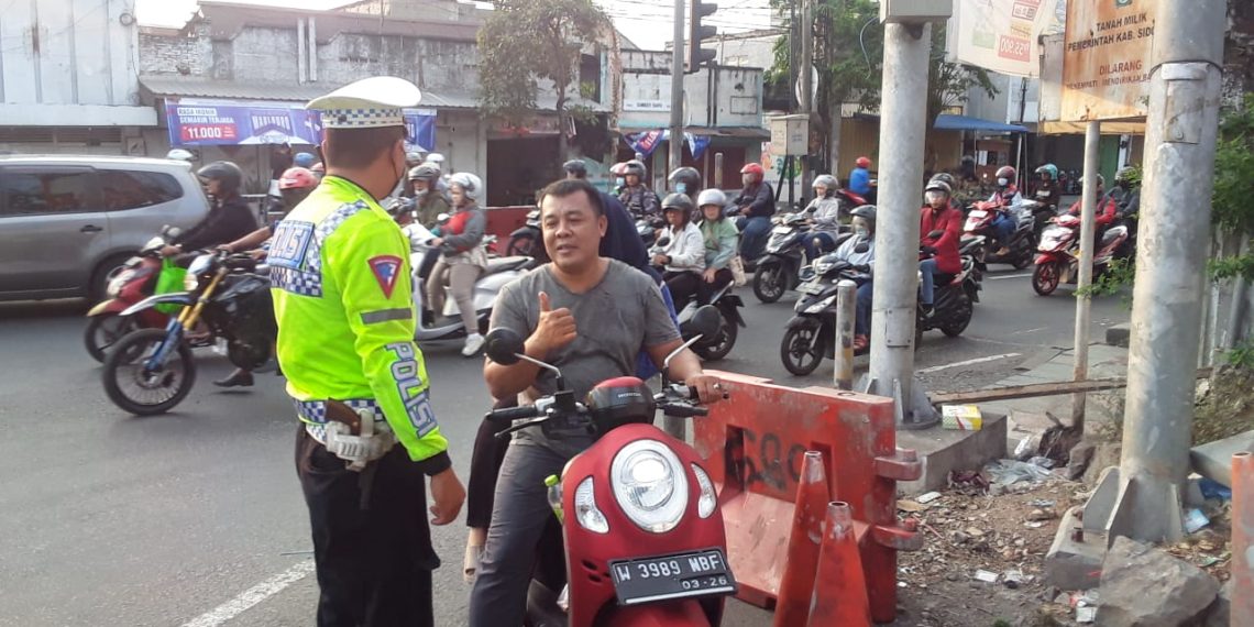 Operasi Keselamatan Semeru 2025, Lantas Polsek Gedangan Edukasi Tertib Berlalu Lintas