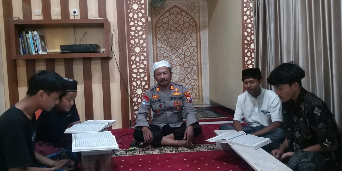 Kanit Binmas Polsek Taman Gelar Tadarus Al-Qur’an Bersama Remaja