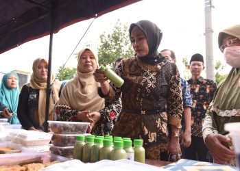 Beri Suntikan Modal Usaha, Wabup Sidoarjo Hj Mimik Idayana﻿ Dorong UMKM Naik Kelas