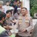 Peduli Pengendara di Bulan Ramadhan, Polresta Sidoarjo Bagikan Takjil