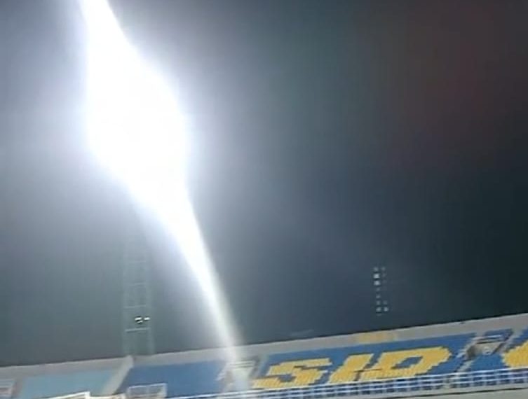 Sistem Operasi Dikembalikan Garapan PT SKS, Lampu FOP GOR Delta Sidoarjo Nyala Normal