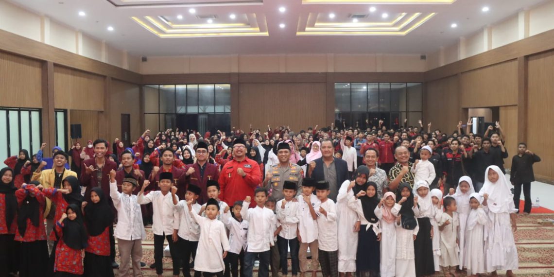 Kapolresta Sidoarjo dengan IMM Adakan Buka Bersama dan Santuni Anak Yatim