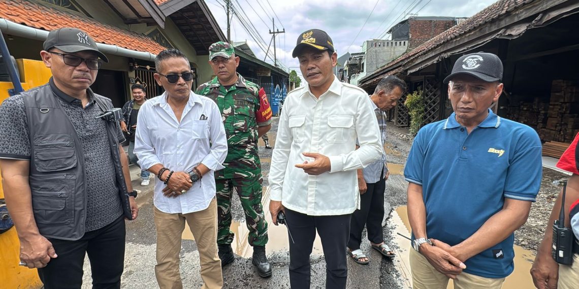 Bupati Subandi Sidak Jalan Rusak di Kureksari: Target Perbaikan Sebelum Lebaran, Betonisasi 2025