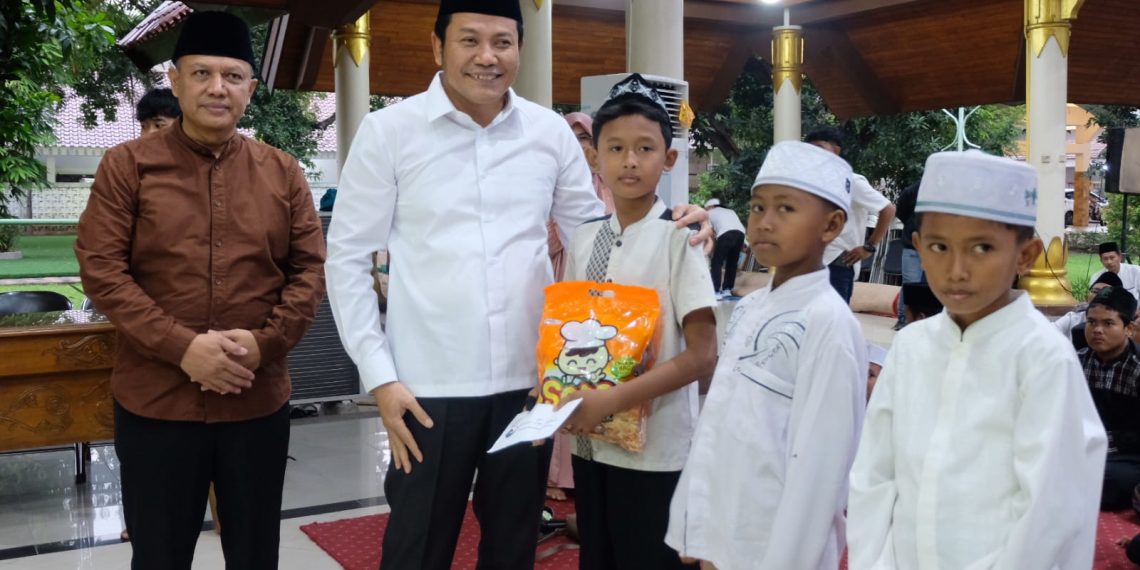 Bupati Subandi Harapkan Sinergi dengan Perusahaan Ikut Menjamin Pendidikan Gratis Anak Yatim di Sidoarjo