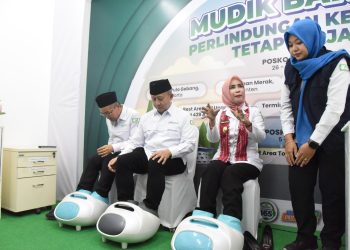 Wabup Sidoarjo Hj Mimik Idayana﻿ Ajak Pemudik Manfaatkan Posko Mudik BPJS Kesehatan di Terminal Purabaya