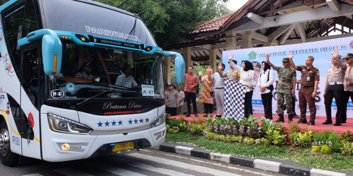 Wabup Hj Mimik Idayana Berangkatkan 28 Bus Mudik Gratis
