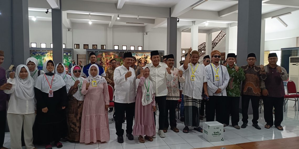 Respon Aspirasi Tuna Netra, Bupati Subandi Langsung Berikan Dana Hibah untuk ITMI Sidoarjo