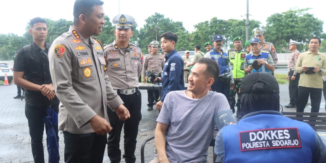 Kapolresta Sidoarjo Cek Arus Balik Lebaran di Rest Area KM 753
