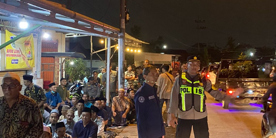 Polresta Sidoarjo Amankan Kedatangan Jenazah di Rumah Duka Korban Longsor Pacet-Cangar