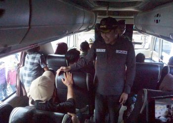 Bupati Subandi Berangkatkan Balik Mudik Gratis 2025 di Terminal Bungurasih