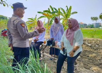 Bhabinkamtibmas Desa Semambung Koordinasi dengan Perangkat Desa Dukung Ketahanan Pangan