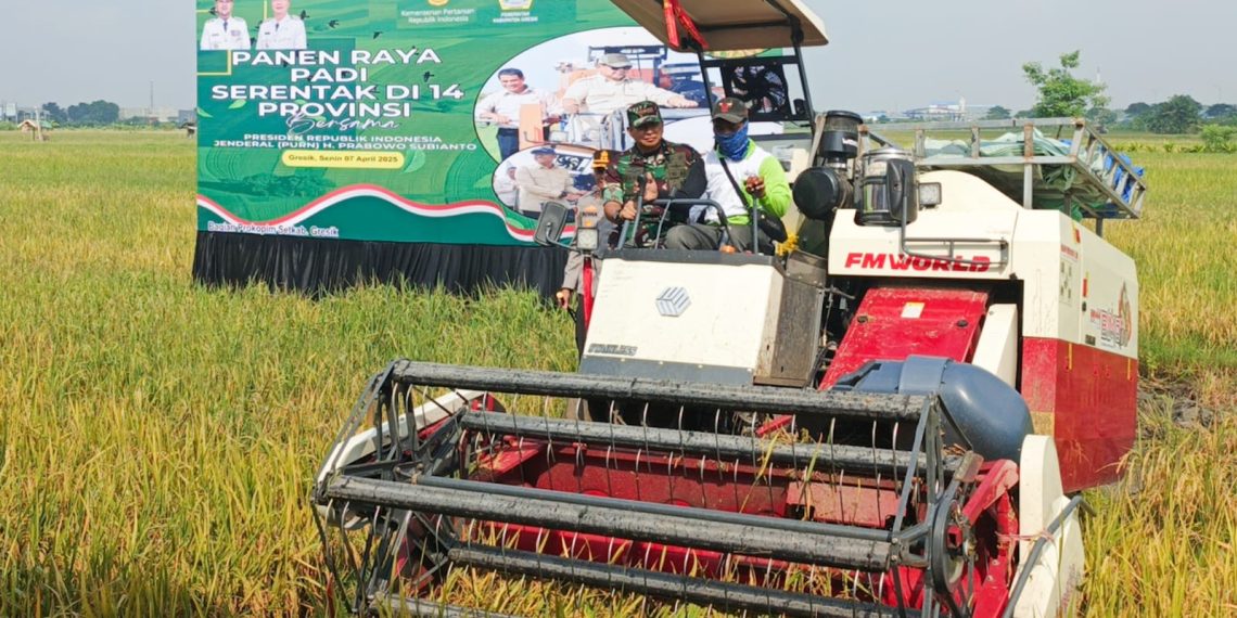Danrem 084/Bhaskara Jaya Menghadiri Panen Raya Padi Serentak di 14 Provinsi Bersama Presiden RI Prabowo Subianto Secara Virtual