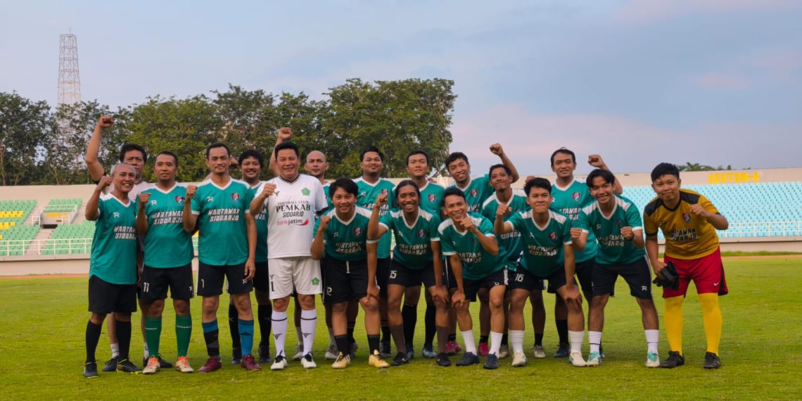 Bupati Subandi, Bank Jatim FC, dan Wartawan Sidoarjo Fun Game Sepak Bola