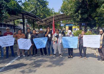 Didemo Puluhan Massa MPP, BPPD Sidoarjo Batal Pungut Pajak di Jalanan