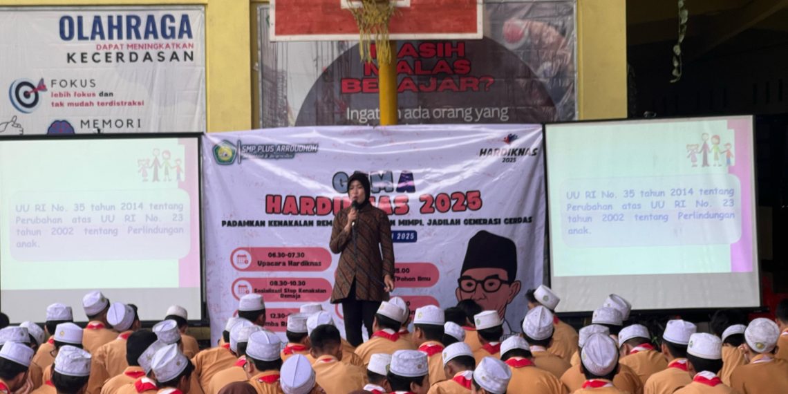 Unit PPA Satreskrim Polresta Sidoarjo Ajak Pelajar SMP Arroudhoh Giatkan Belajar dan Cegah Perundungan