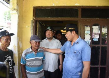 Bupati Subandi Perbaiki Rumah Tak Layak Huni di Desa Sebani Tarik