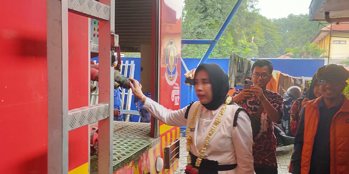Wabup Hj Mimik Idayana Sidak Kelayakan Unit Damkar di Kantor BPBD Kabupaten Sidoarjo