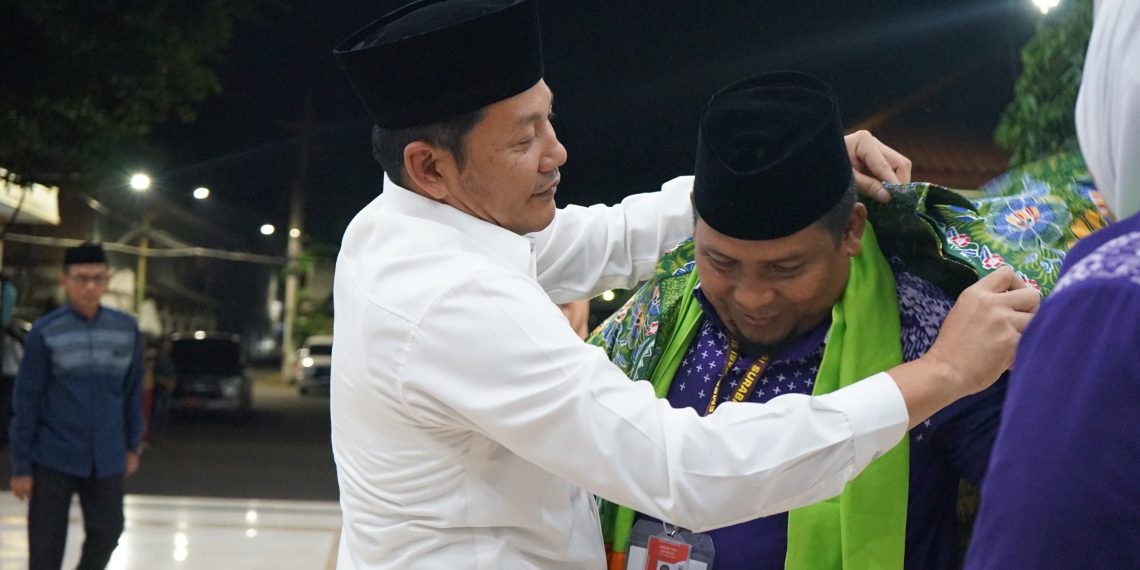 Bupati Subandi Lepas Jamaah Haji Kloter 93