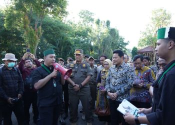 Datangi Pendopo, HMI Cabang Sidoarjo Kritisi 100 Hari Kerja BAIK, Bupati Subandi﻿﻿ Sambut dan Ajak Dialog