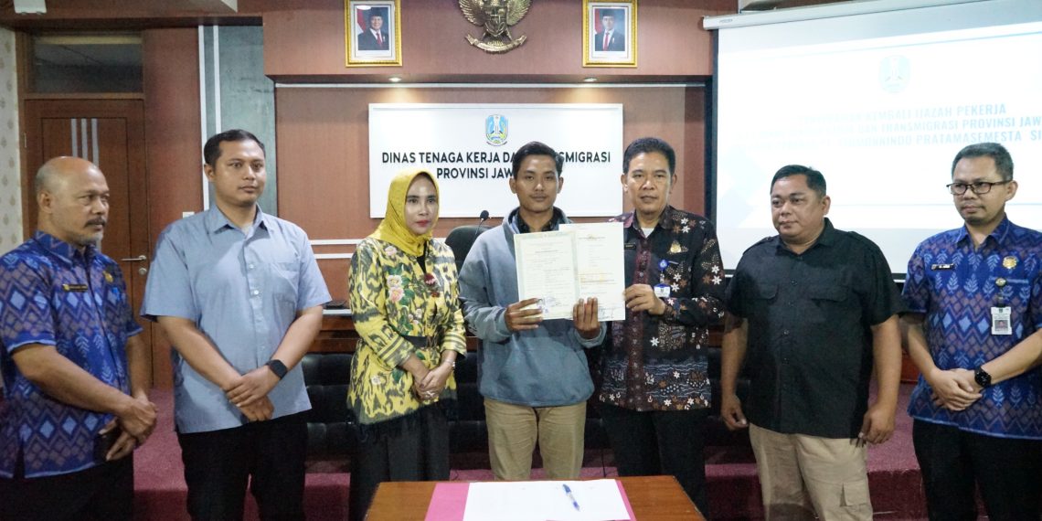 Sempat Ditahan, Ijazah Mantan Karyawan PT Tedmoninndo Pratama Semesta Akhirnya Dikembalikan Berkat Mediasi Wabup Sidoarjo Hj Mimik Idayana